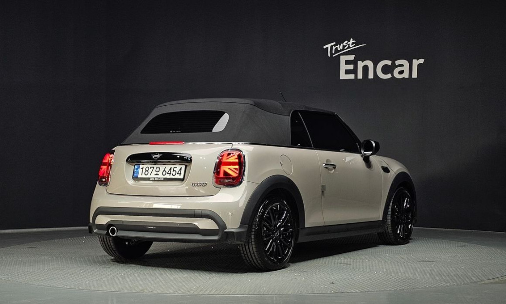 Mini Cooper Convertible Classic, 2024