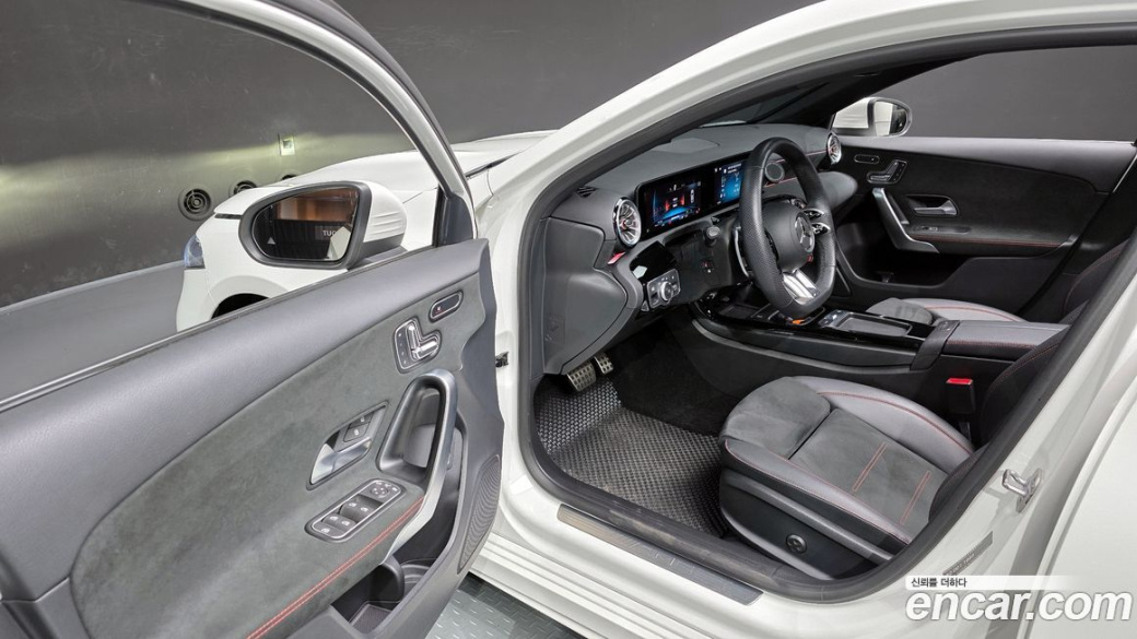 Mercedes-Benz A-Class AMG A35 4MATIC Sedan, 2024