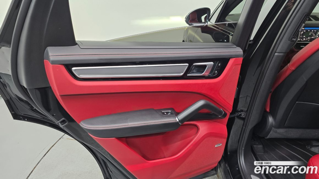 Porsche Cayenne 3.0 COUPE PLATINUM EDITION, 2023