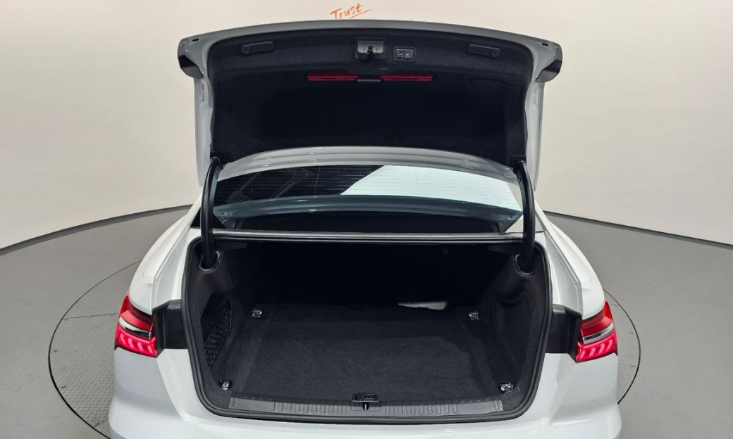 Audi A6 40 TDI Premium, 2022
