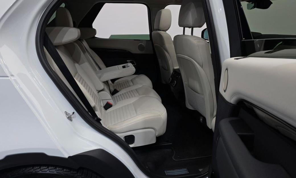 Land Rover Discovery D250 S, 2024