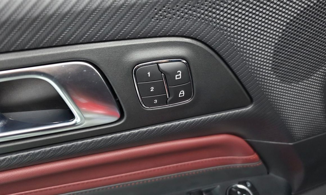 Ford Mustang 2.3 EcoBoost Premium Coupe, 2025