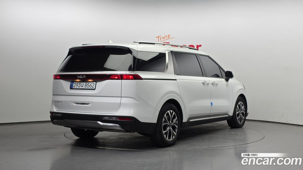 Kia Carnival 9-Seater Signature, 2023
