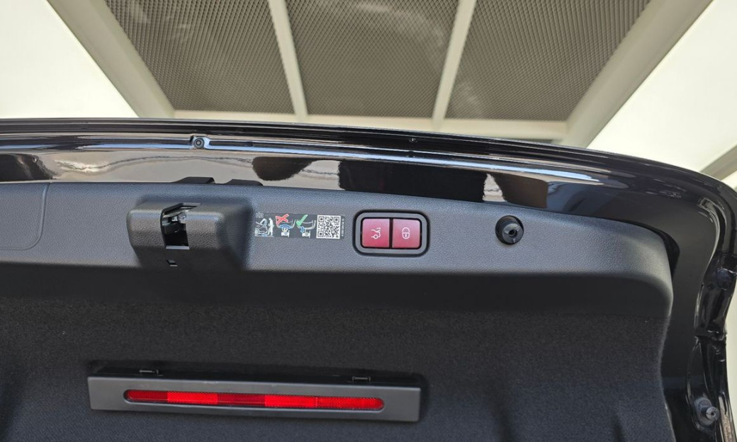 Mercedes-Benz E-Class E300 4MATIC Exclusive, 2024