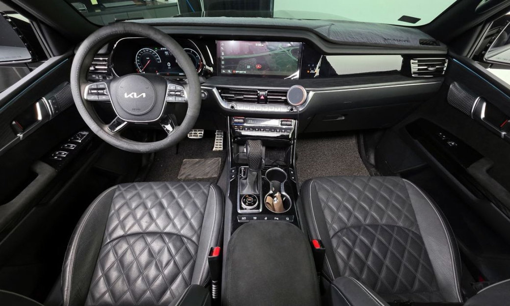 Kia Mohave Diesel 3.0 4WD 7-Seater, 2023
