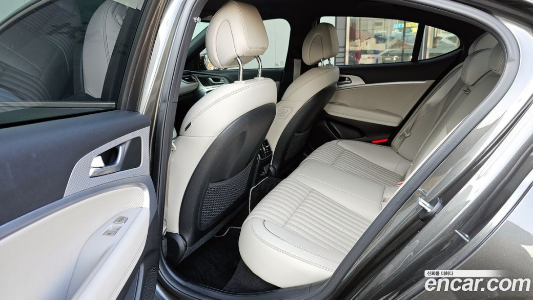 Genesis G70 Gasoline 2.0T 2WD, 2022