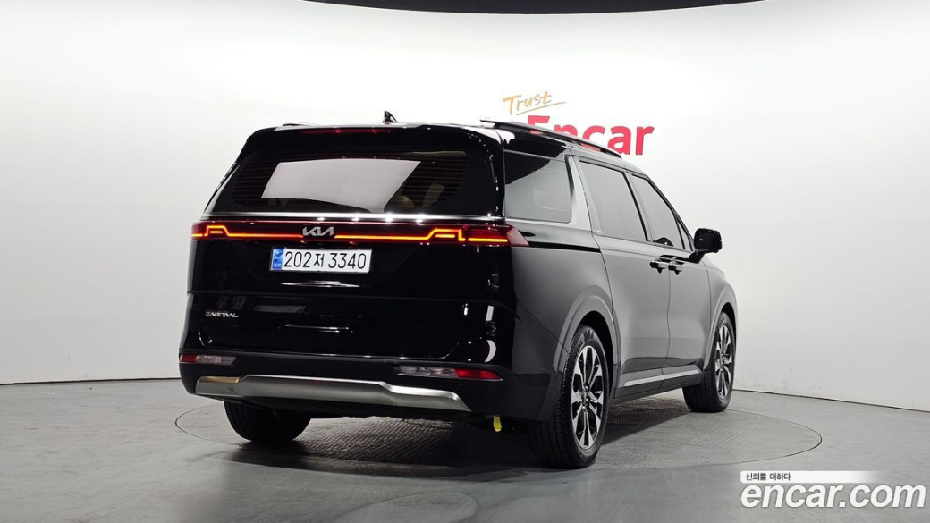 Kia Carnival 9-Seater Signature, 2023