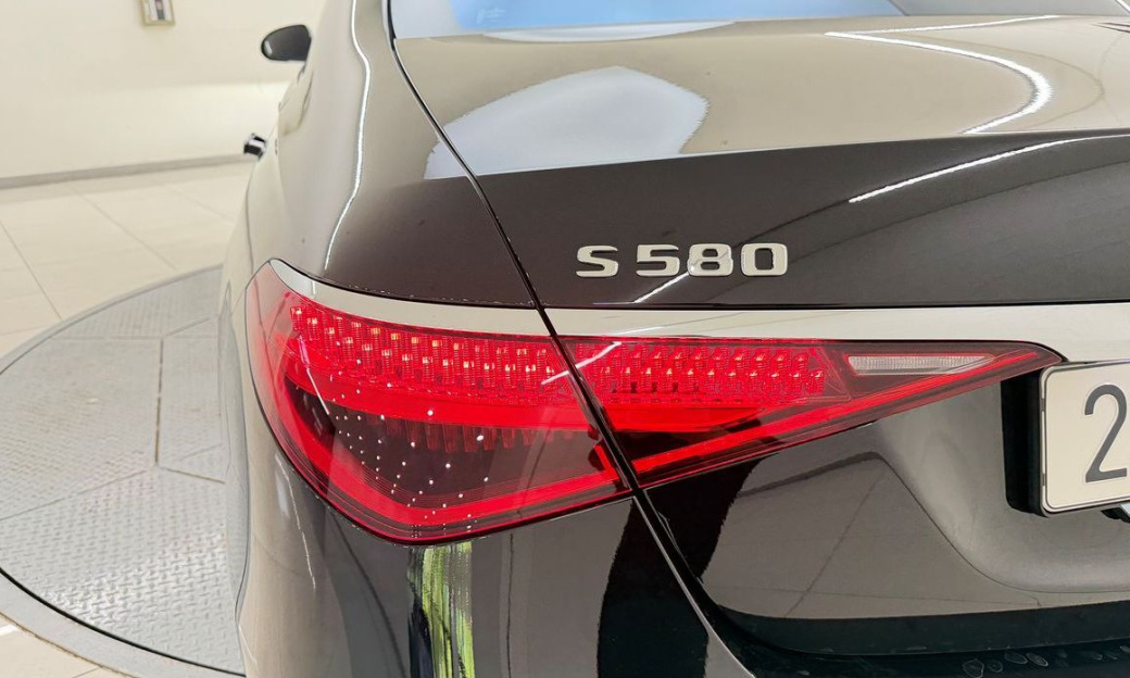 Mercedes-Benz S-Class S580L 4MATIC, 2025