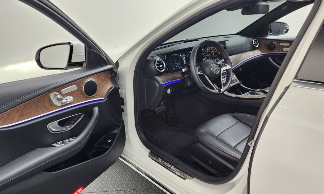 Mercedes-Benz E-Class E250 Exclusive, 2023
