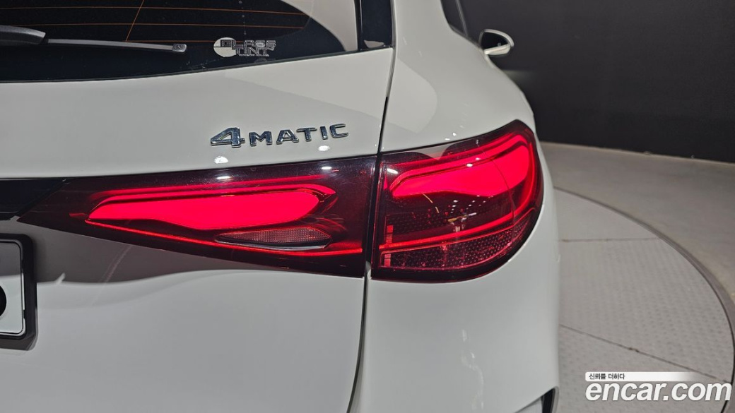 Mercedes-Benz GLC-Class GLC300 4MATIC AMG Line, 2024