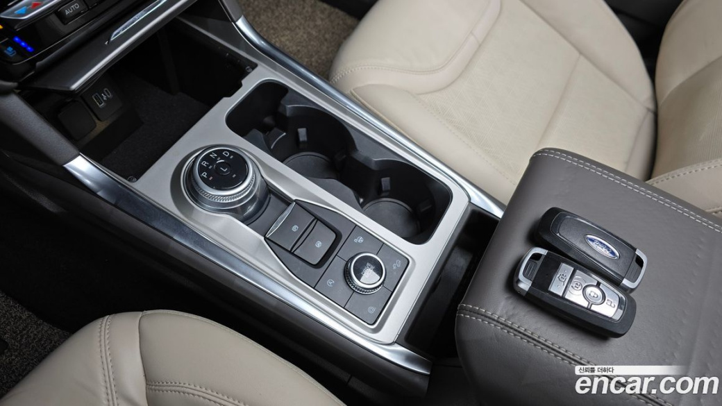 Ford Explorer 3.0 Platinum 4WD, 2022