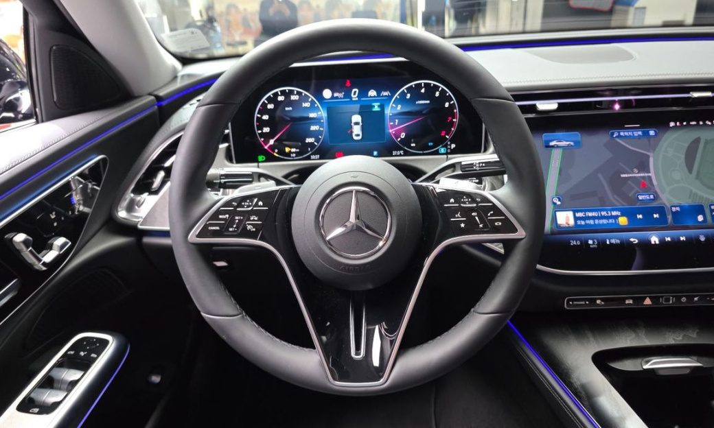 Mercedes-Benz E-Class E200 Avantgarde, 2025