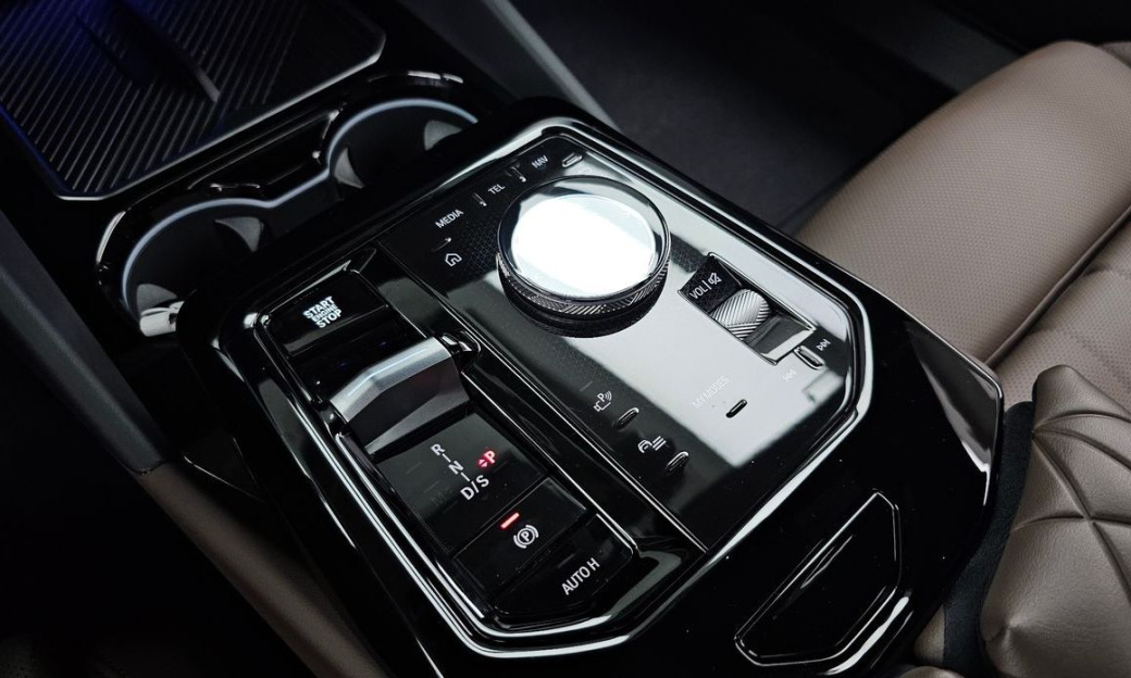 BMW 5-Series 520i M Sport, 2024