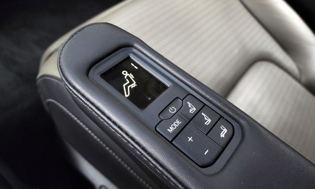 Kia Carnival 7-Seater Gravity, 2025