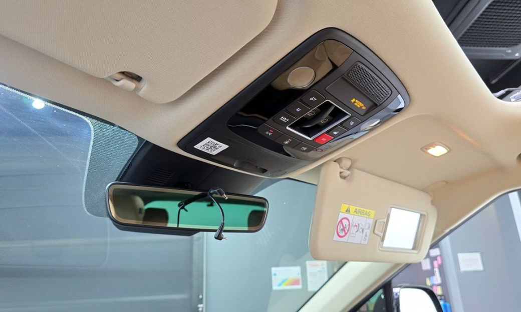 Kia Carnival 11-Seater Signature, 2023