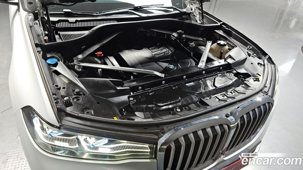 BMW X7 xDrive 40i Design Pure Excellence 7-Seater, 2022
