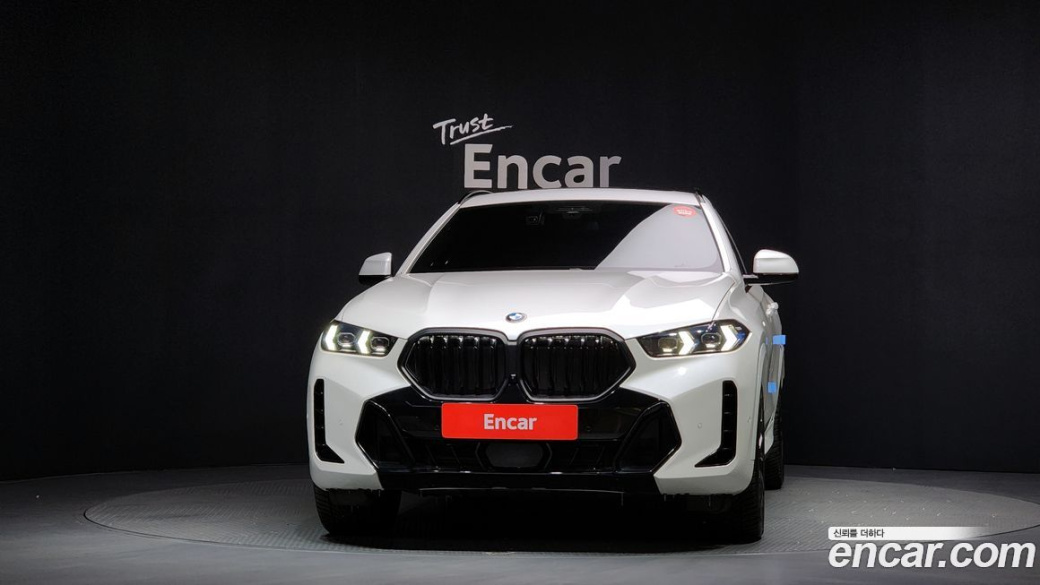 BMW X6 xDrive40i M Sport, 2024