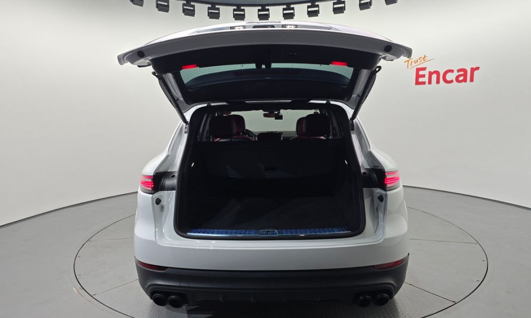 Porsche Cayenne 3.0 PLATINUM EDITION, 2023