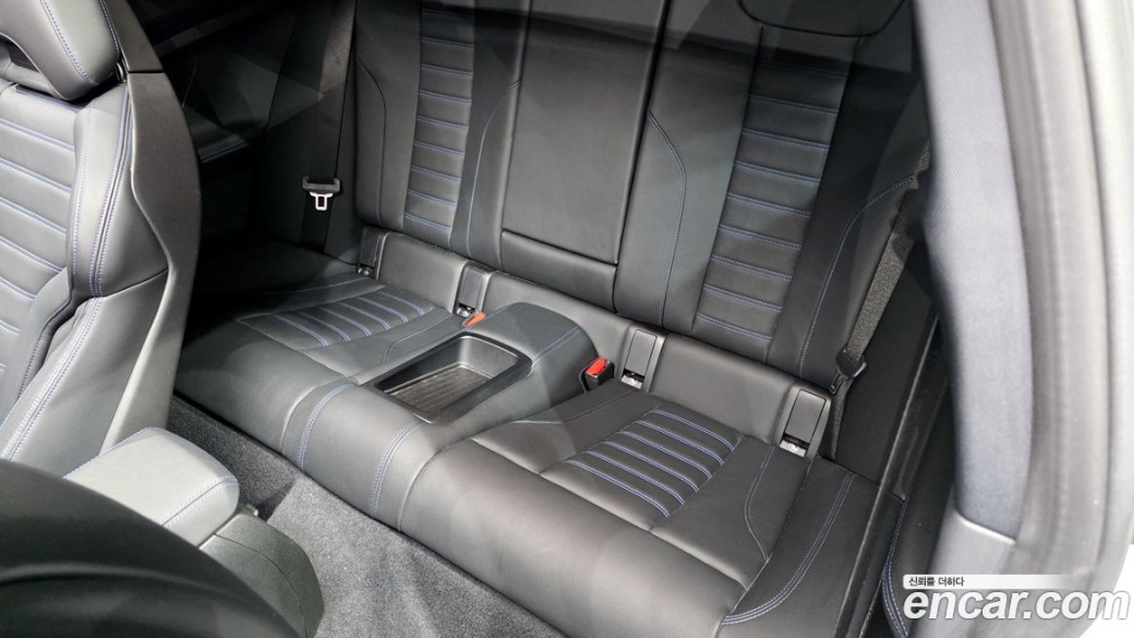 BMW 2-Series M240i xDrive Coupe, 2023
