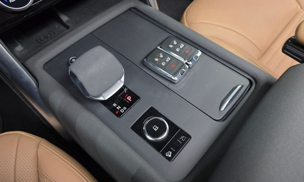 Land Rover Discovery D300 R-Dynamic HSE, 2023