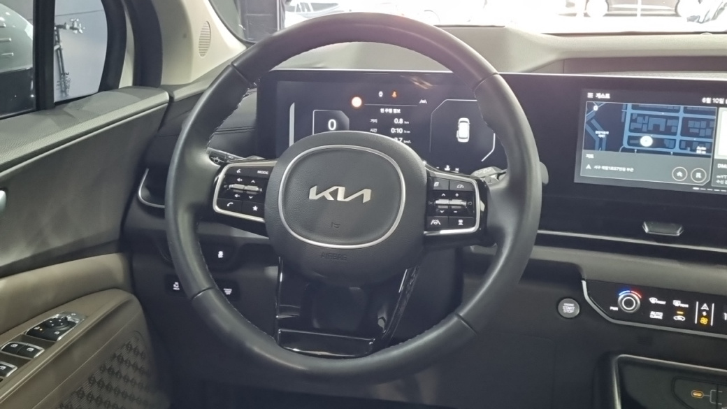 Kia Carnival 9-Seater Noblesse, 2025