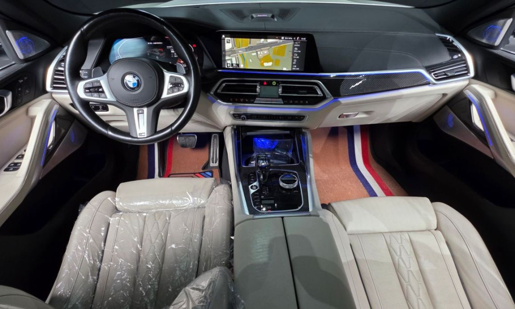 BMW X6 M50i, 2023