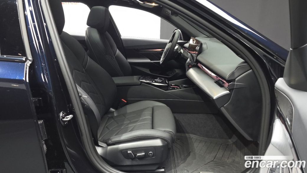 BMW 5-Series 520i M Sport, 2026