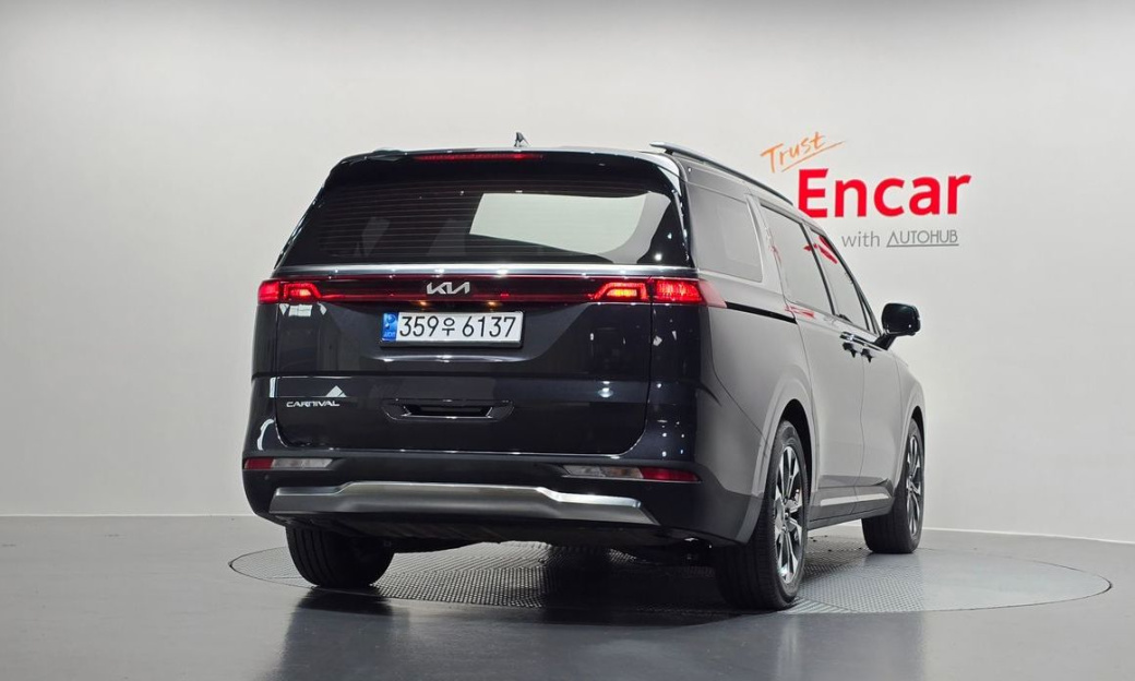 Kia Carnival 7-Seater Signature, 2022