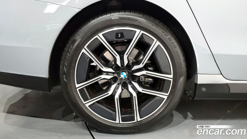 BMW 7-Series 740i sDrive M Sport Individual, 2023