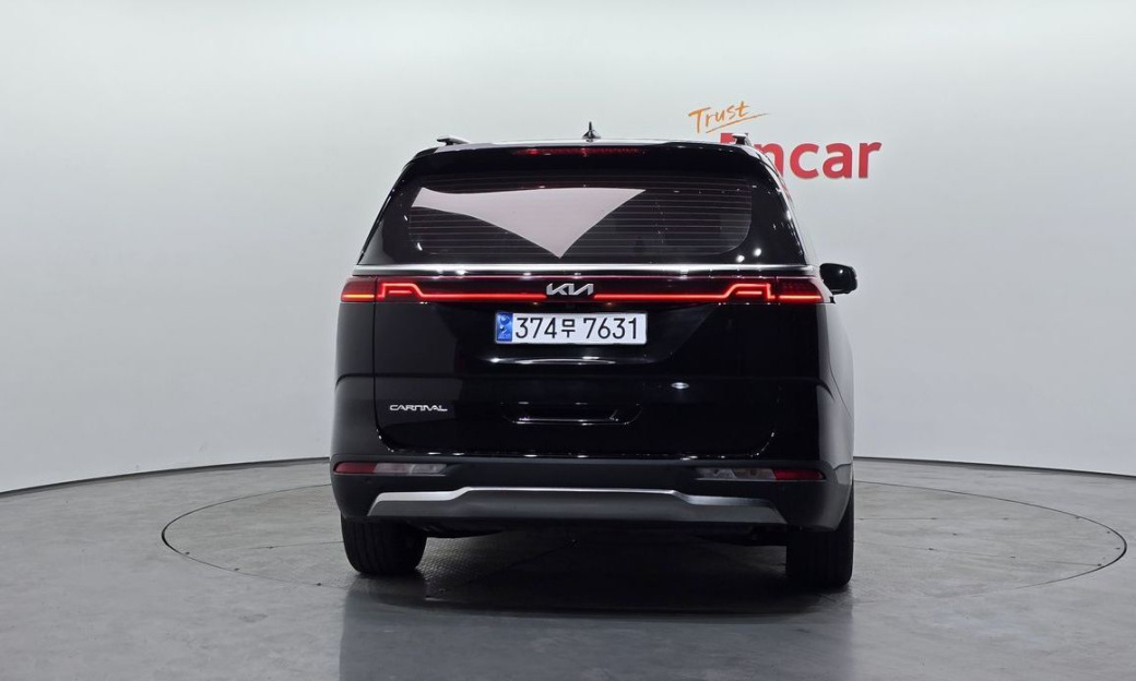 Kia Carnival 9-Seater Signature, 2023