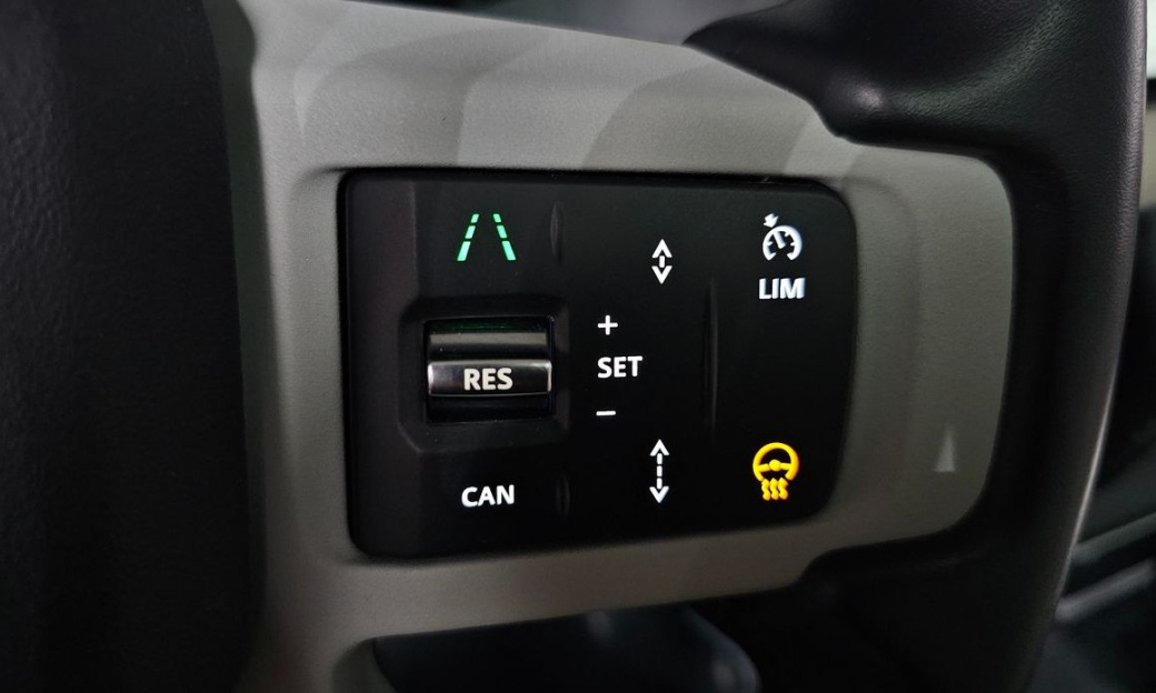 Land Rover Defender 90 D250 SE, 2022