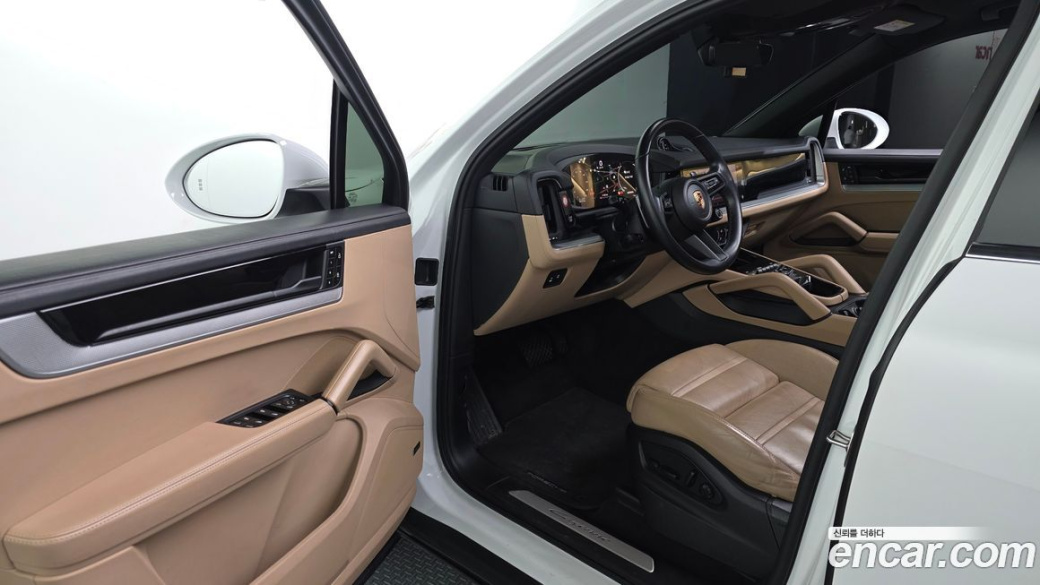 Porsche Cayenne 3.0, 2024