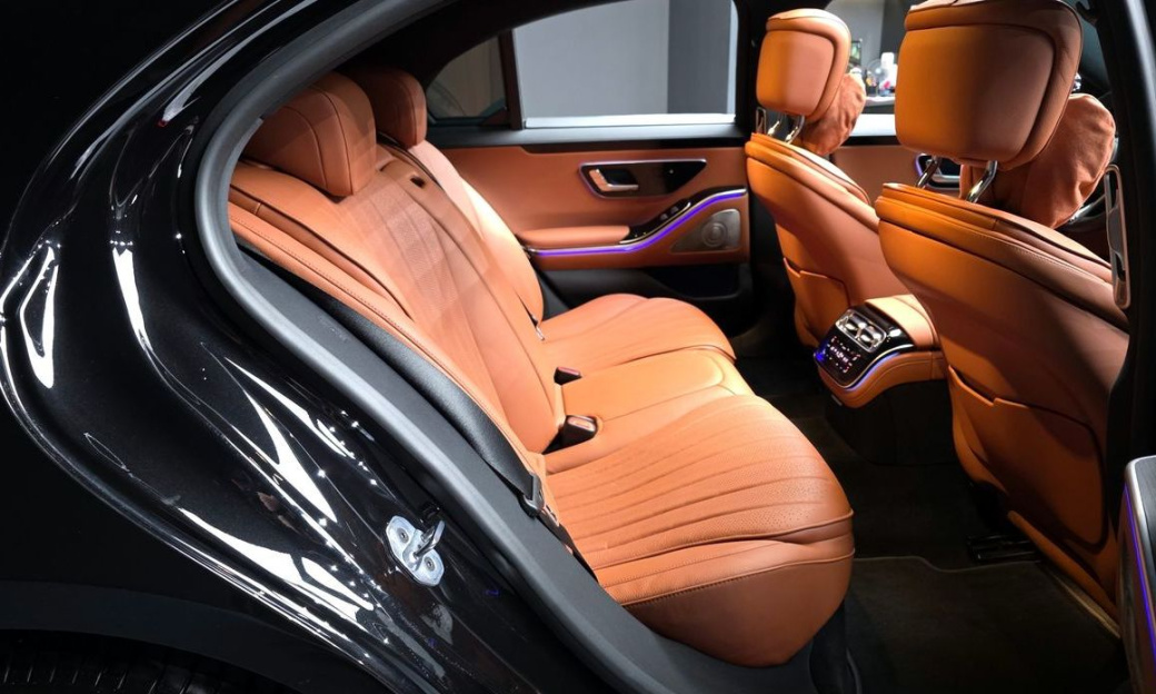 Mercedes-Benz S-Class S350 d 4MATIC, 2025