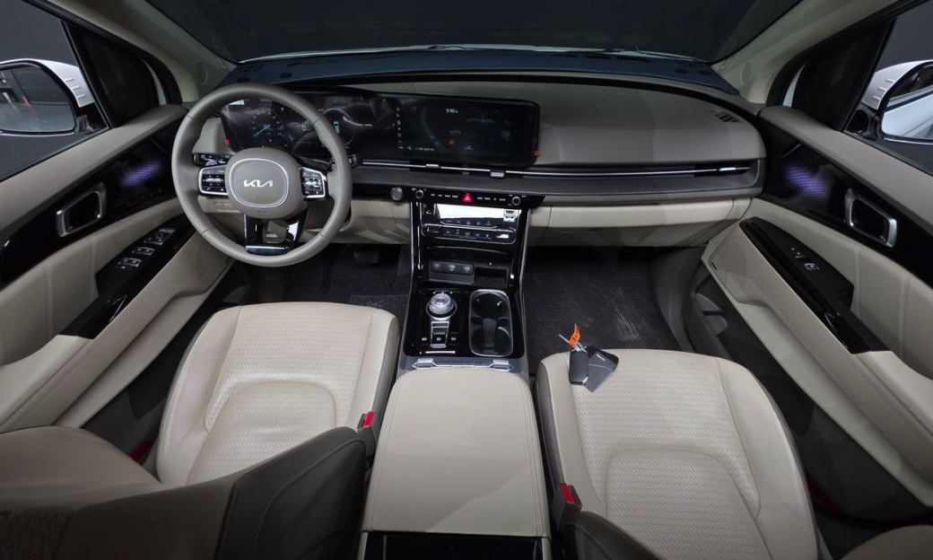 Kia Carnival 9-Seater Signature, 2023
