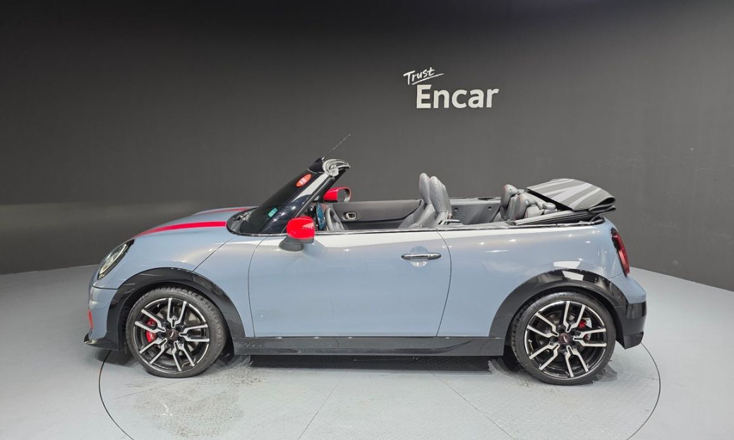 Mini Cooper Convertible JCW, 2025
