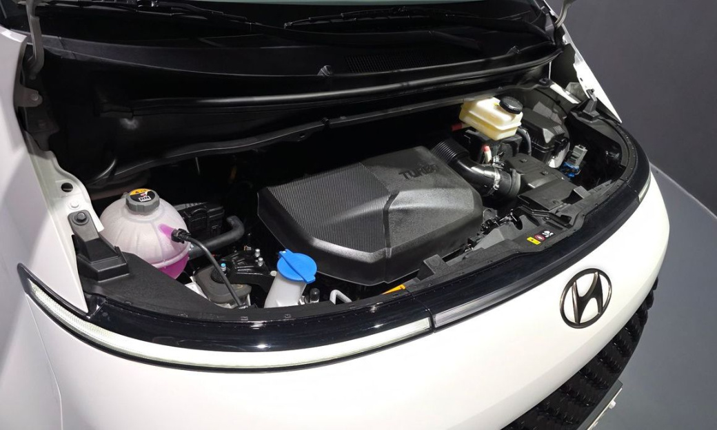 Hyundai Staria 2WD Camping Car, 2024