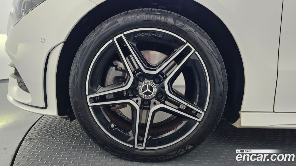 Mercedes-Benz CLA-Class CLA250 4MATIC, 2023