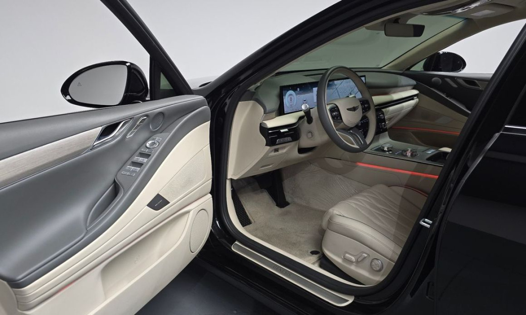 Genesis G80 Gasoline 2.5 Turbo AWD, 2025