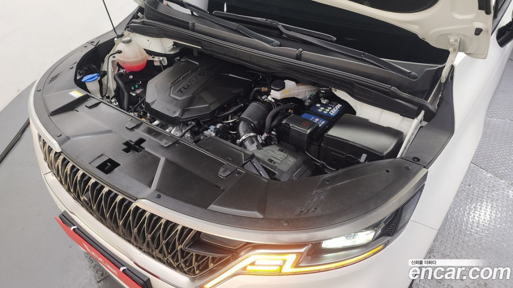 Kia Carnival 9-Seater Signature, 2023