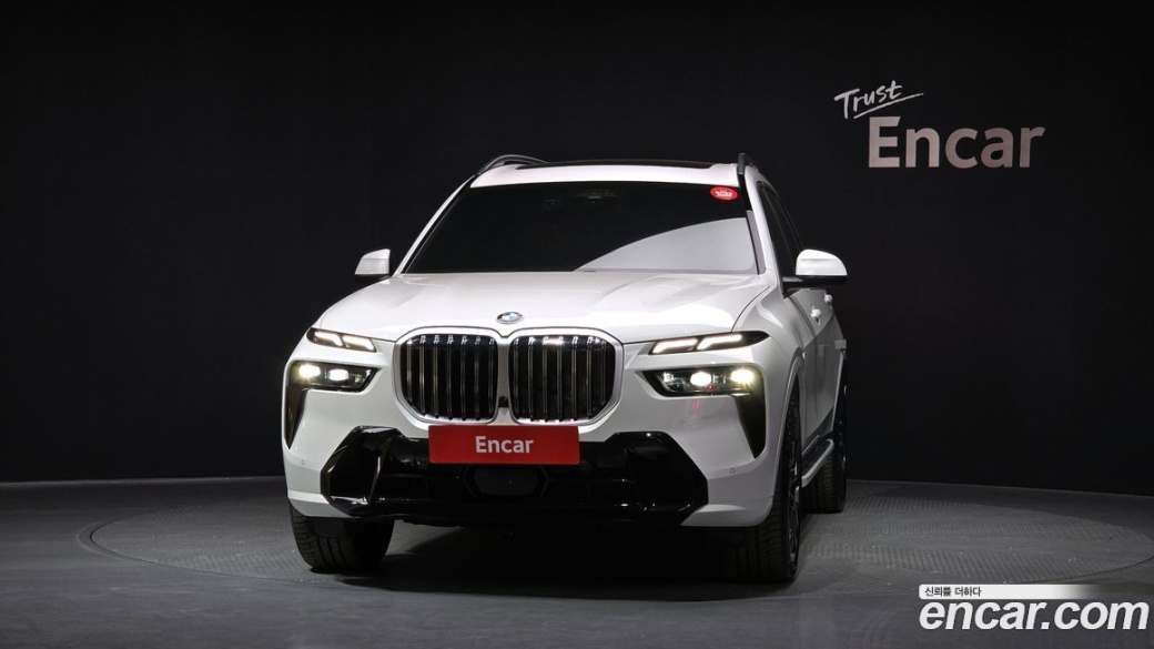 BMW X7 xDrive 40i M Sport 6STR, 2025