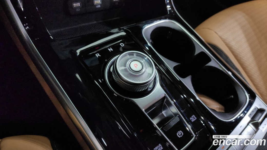 Kia Carnival 9-Seater Signature, 2023