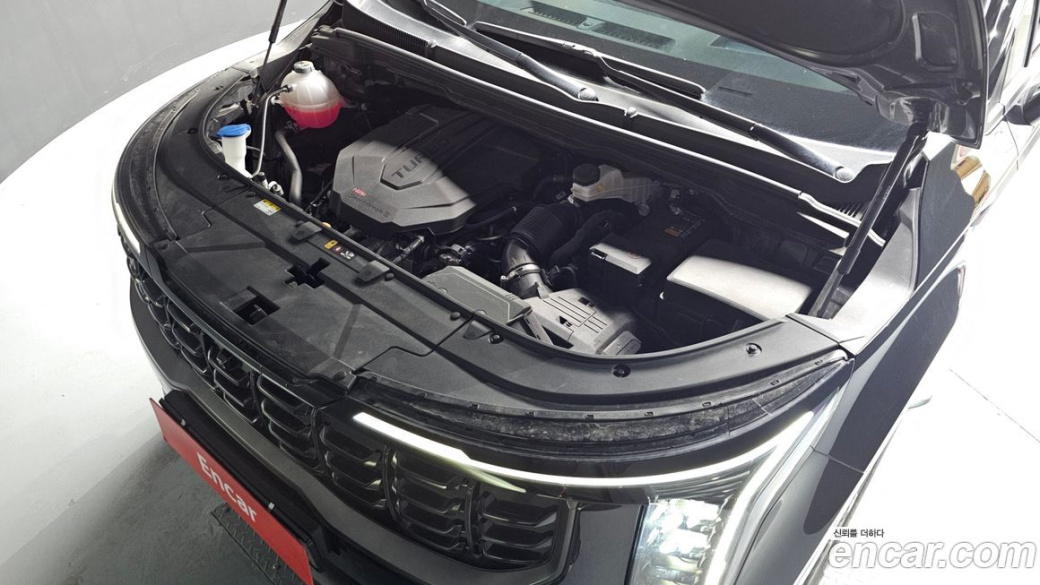 Kia Carnival 7-Seater Gravity, 2025