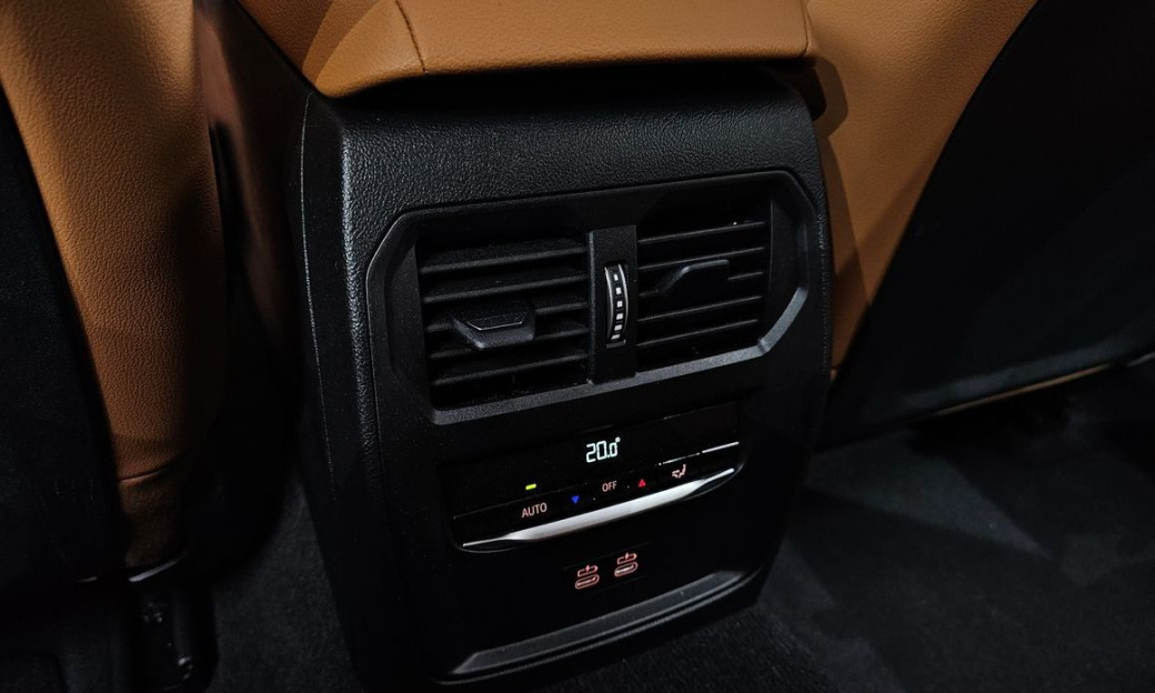 BMW 3-Series 320d Touring M Sport, 2025
