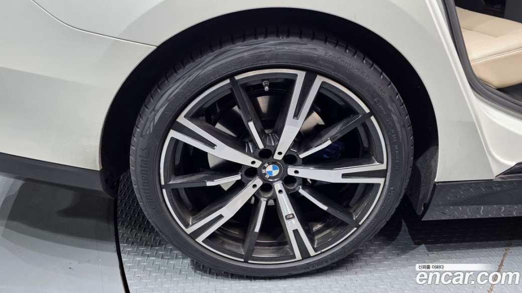 BMW 5-Series 530i xDrive M Sport, 2024