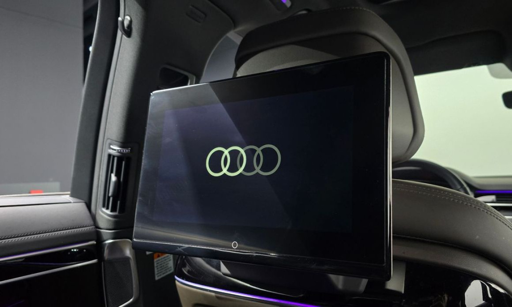 Audi A8 55 TFSI Quattro LWB, 2021