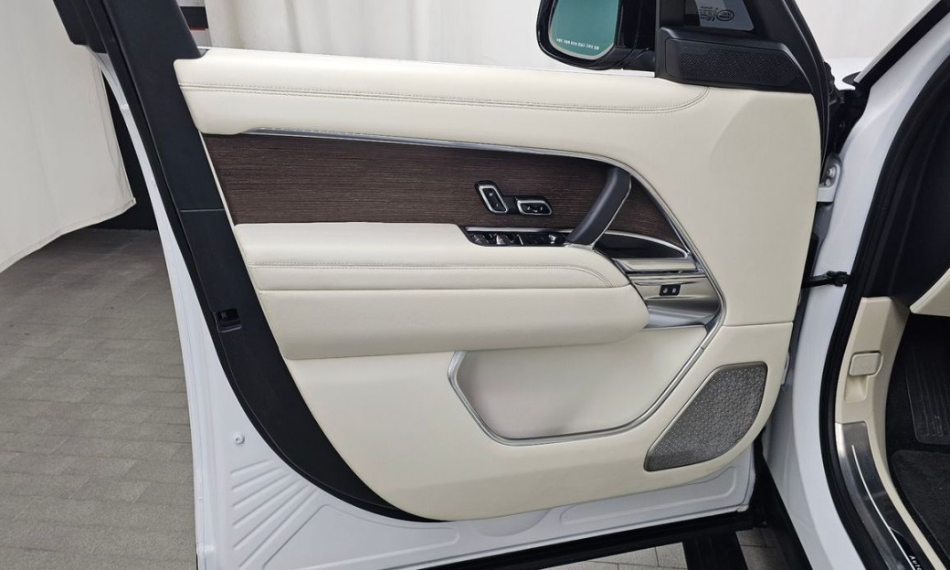 Land Rover Range Rover P530 Autobiography, 2023
