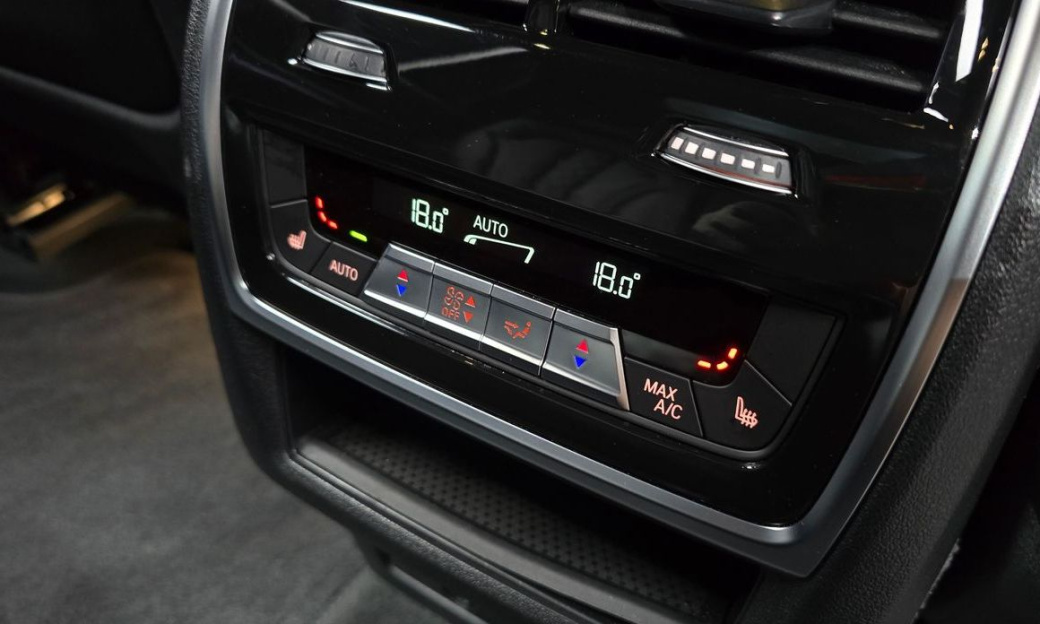 BMW X7 xDrive 40d Design Pure Excellence 7-Seater, 2025