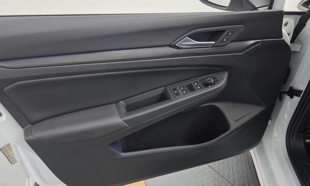 Volkswagen Golf 2.0 GTI, 2024