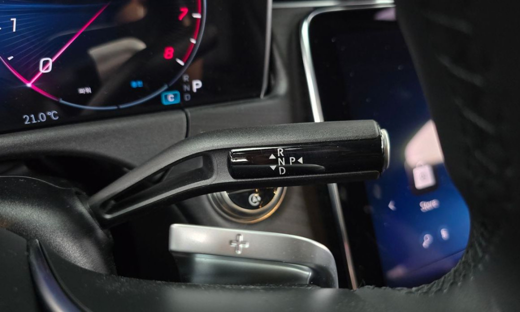 Mercedes-Benz E-Class E200 Avantgarde, 2025