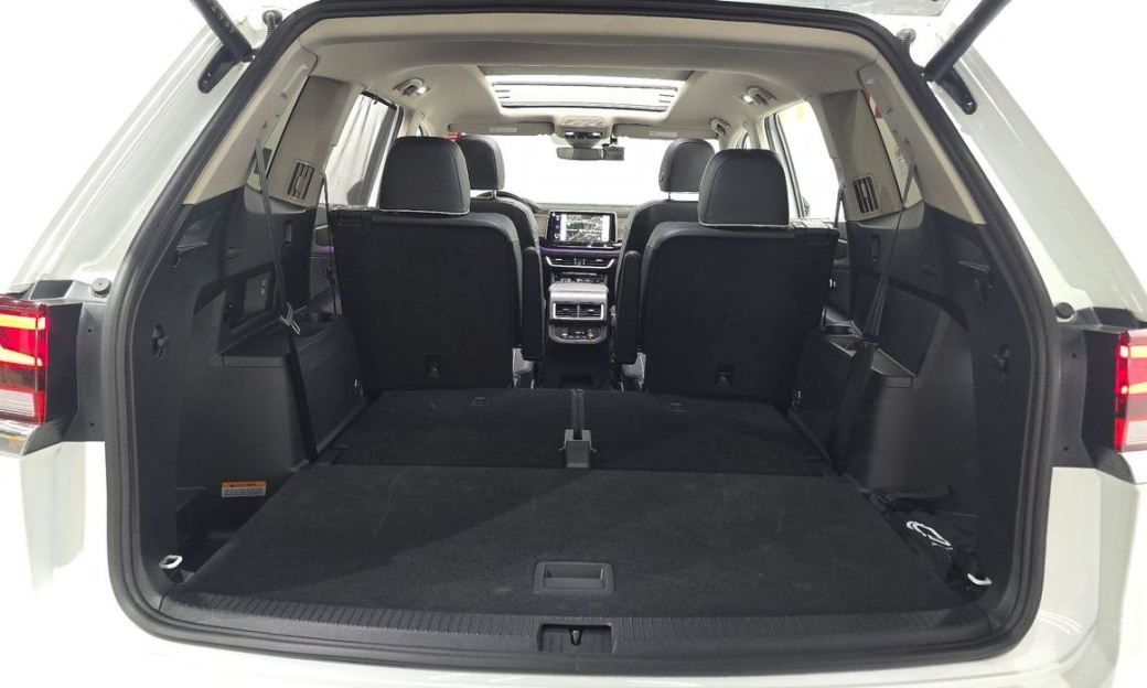 Volkswagen Atlas 2.0 TSI R-LINE 6-Seater, 2025